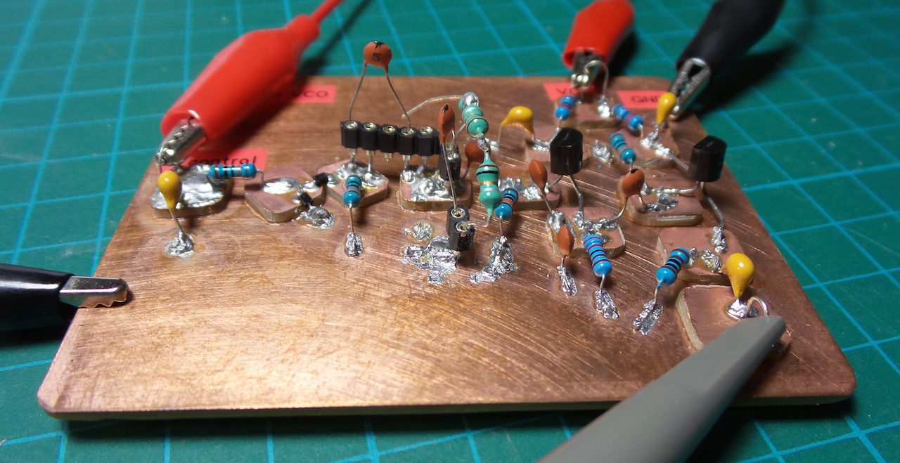 VoltageControlledOscillator_build_v2
